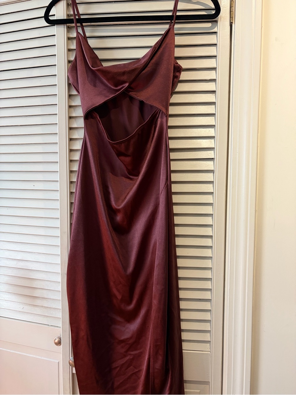 Windsor Wine Satin Cutout Midi Dress
